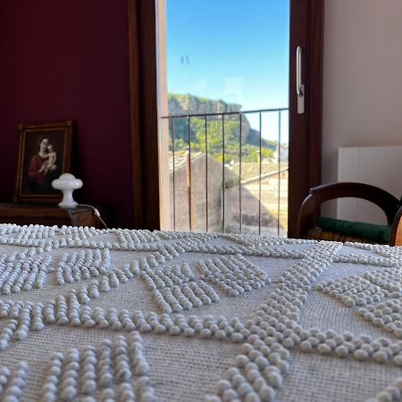 コルレオーネ Palazzo Triolo - Dimora Di Charme Bed & Breakfast エクステリア 写真